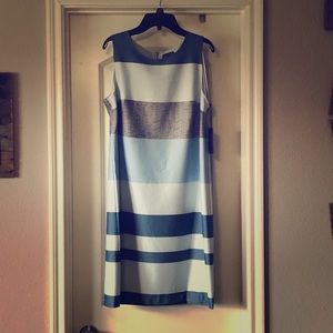 Blue color block dress